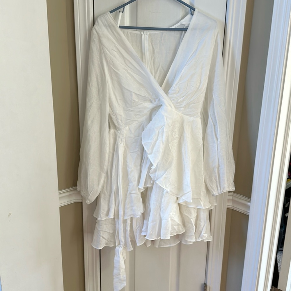 Light white long sleeve dress